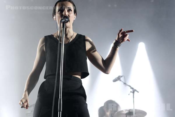 SAVAGES - 2016-08-14 - SAINT MALO - Fort de St Pere - Camille Berthomier - Fay Milton